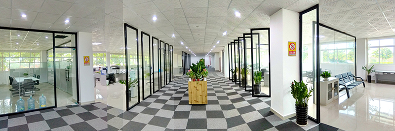 新辦（bàn）公區全景.jpg