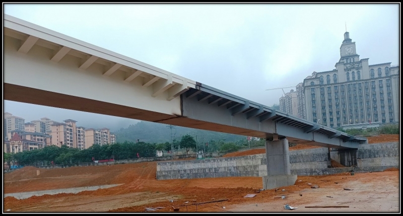 崇左文（wén）化中心人行（háng）天（tiān）橋